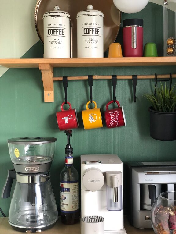 Cómo crear una estación de café en casa paso a paso